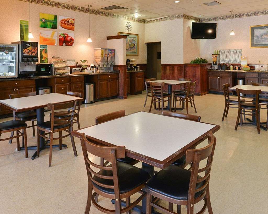 Quality Inn Трінідад Ресторан фото