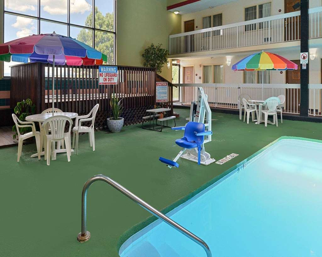 Quality Inn Трінідад Зручності фото